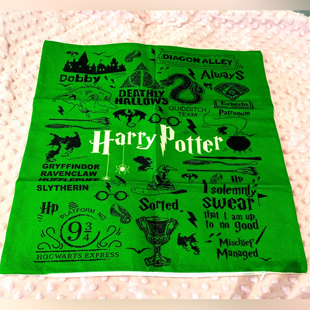 🔆Harry Potter Accent Pillow Cover